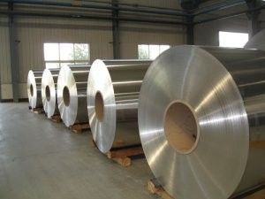 China Proceso de fabricación hidrofílico del papel de aluminio de la hoja de AL para el calor y el aislamiento acústico proveedor